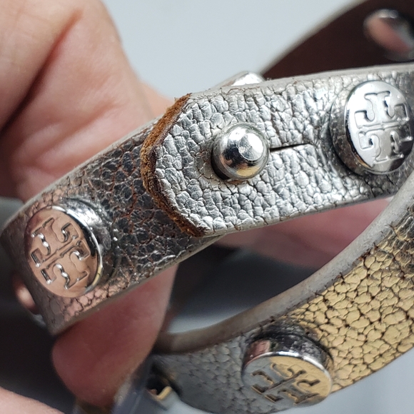 Tory Burch Silver Wrap Crackle Finish Bracelet 14.5 inches - Picture 8 of 8